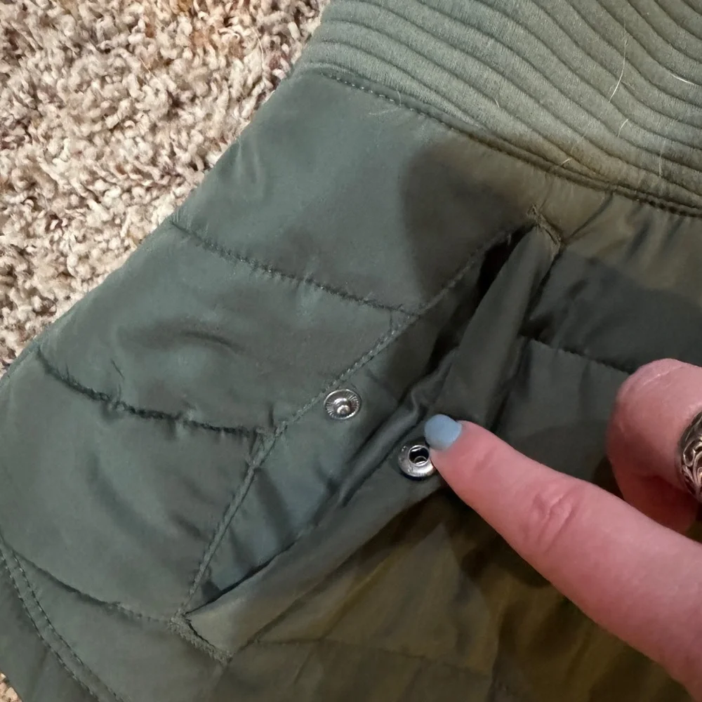 Women's Tek Gear Quilted Vest - Picture 4 of 4